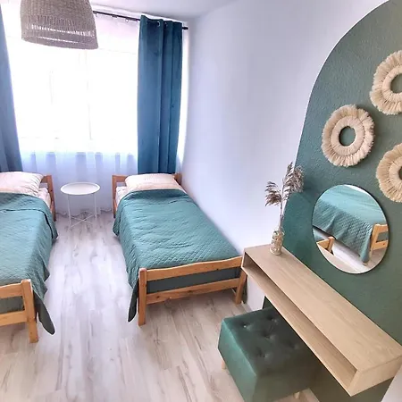 Przy Promenadzie 1 *