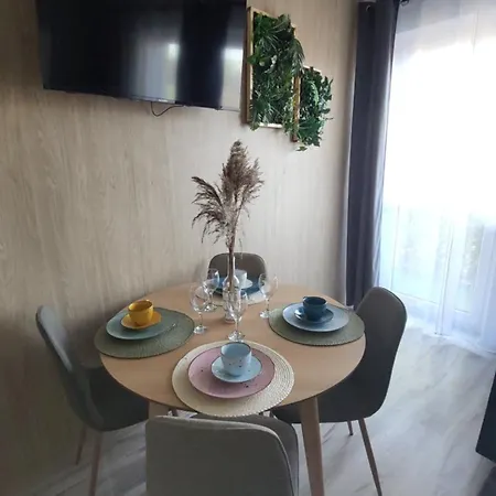 Apartment Przy Promenadzie 1 *